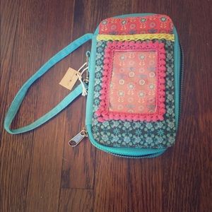 Natural Life Wristlet NWT